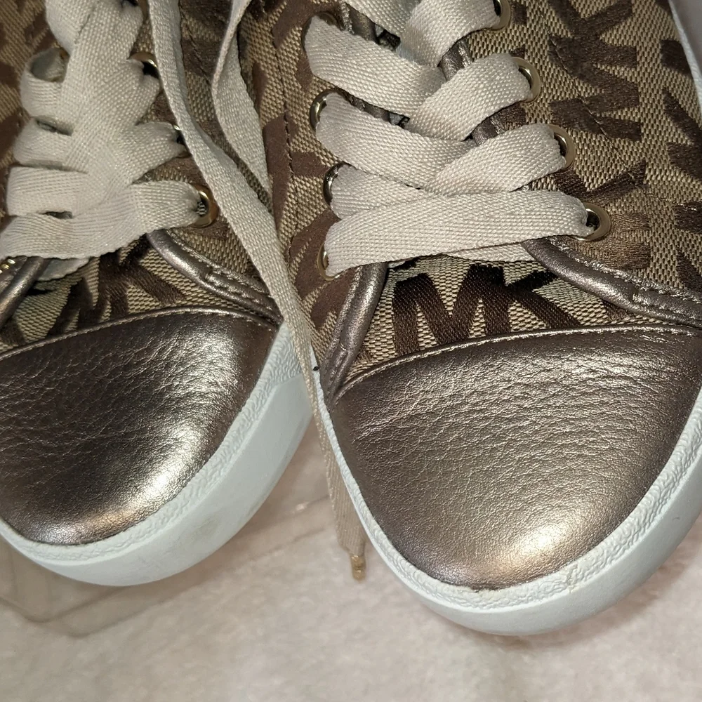 Michael Kors Tennis Lace Up Shoes Monogram City‎ Sneakers Size 7.5